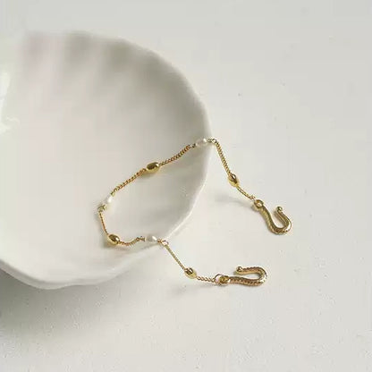 Elegant Gold Plated Hook Clasp Pearls Bracelet