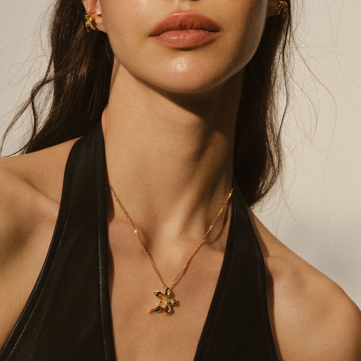 Minimal Blossom Necklace
