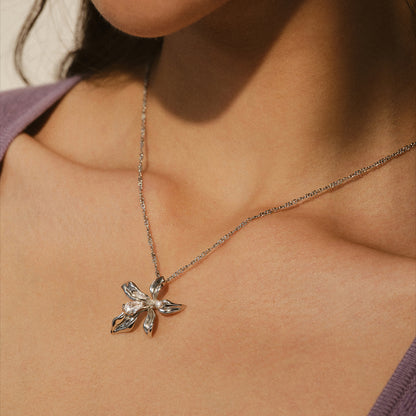 Minimal Blossom Necklace