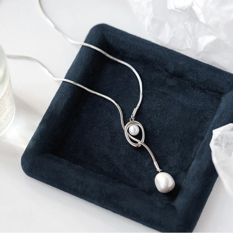 Skin-Friendly Lariat-Style Pearl Necklace