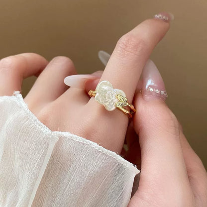 Butterfly-shaped Baroque Pearls Ring