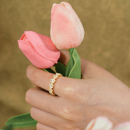 Chic Blossom Open-ended Ring