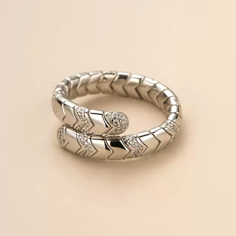 Twisted Chain Sparkle Ring