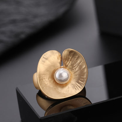 Adjustable Pearl Bloom Ring