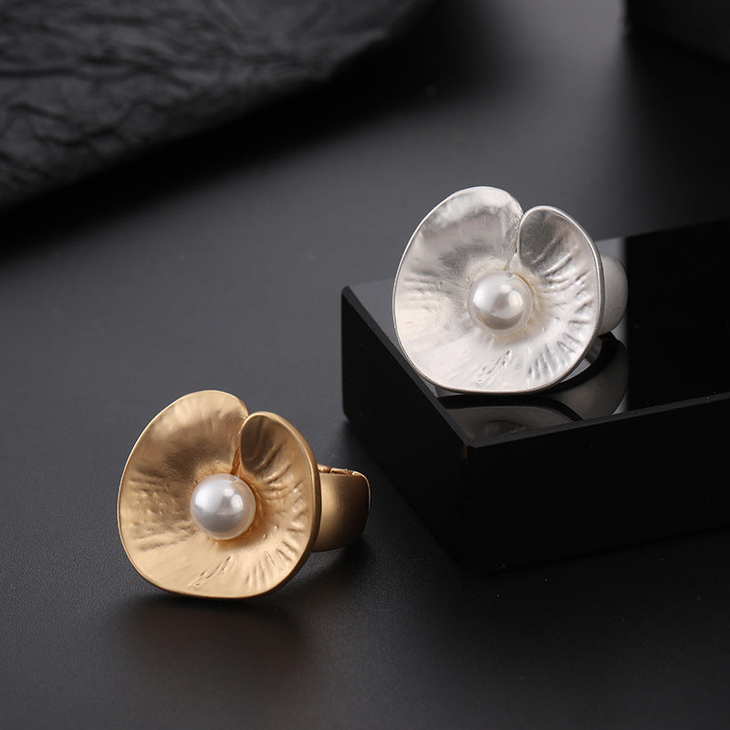 Adjustable Pearl Bloom Ring