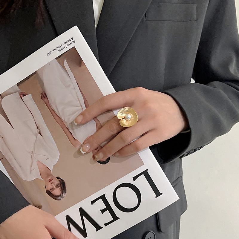 Adjustable Pearl Bloom Ring