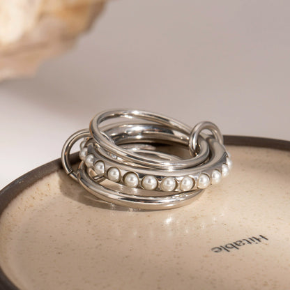 Triple Interlock Pearls Ring