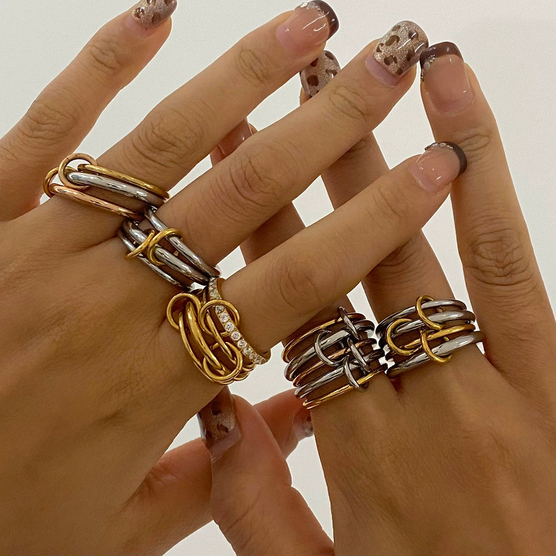 Quad Stacked Dual-Tone Ring