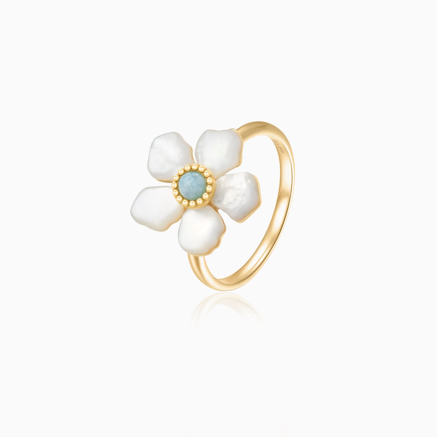 Chic Blossom Ring