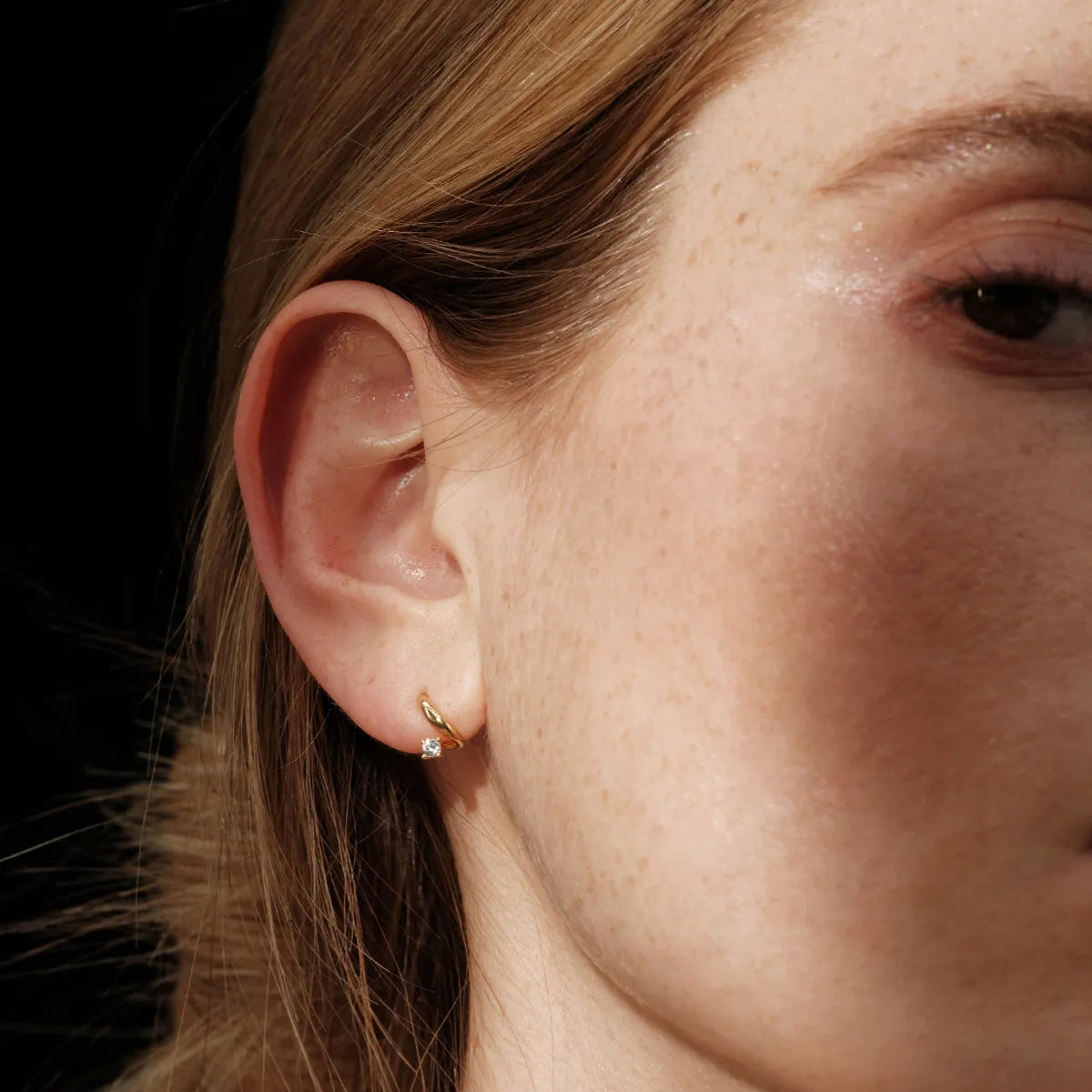 Yakamoz Moissanite Earrings