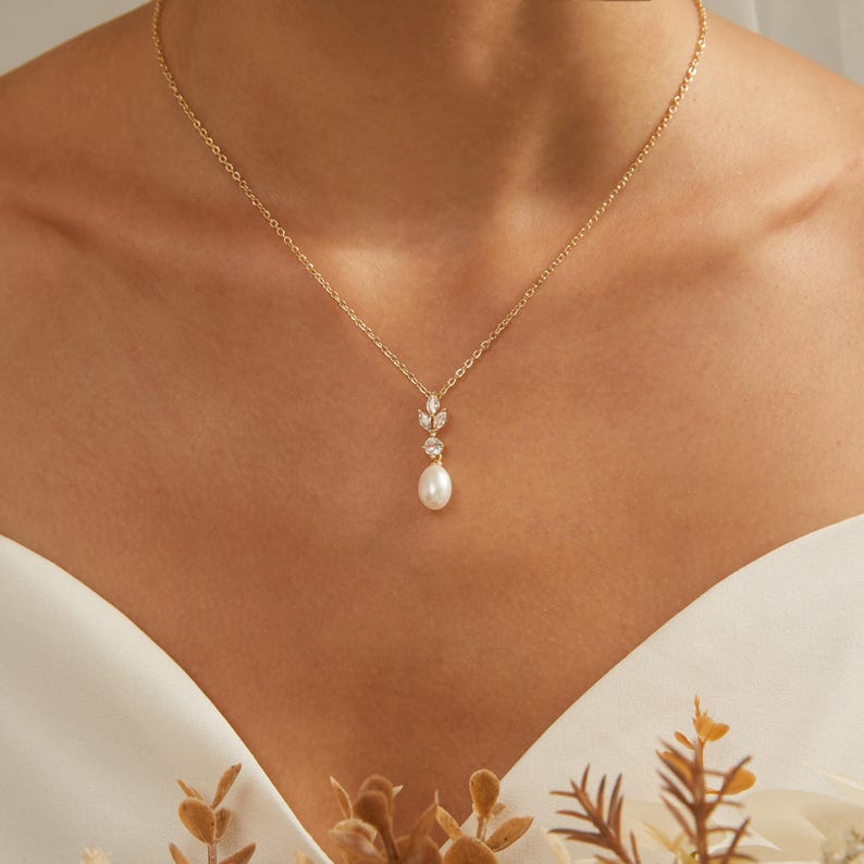 Dainty Shine Earrings & Necklace Sets