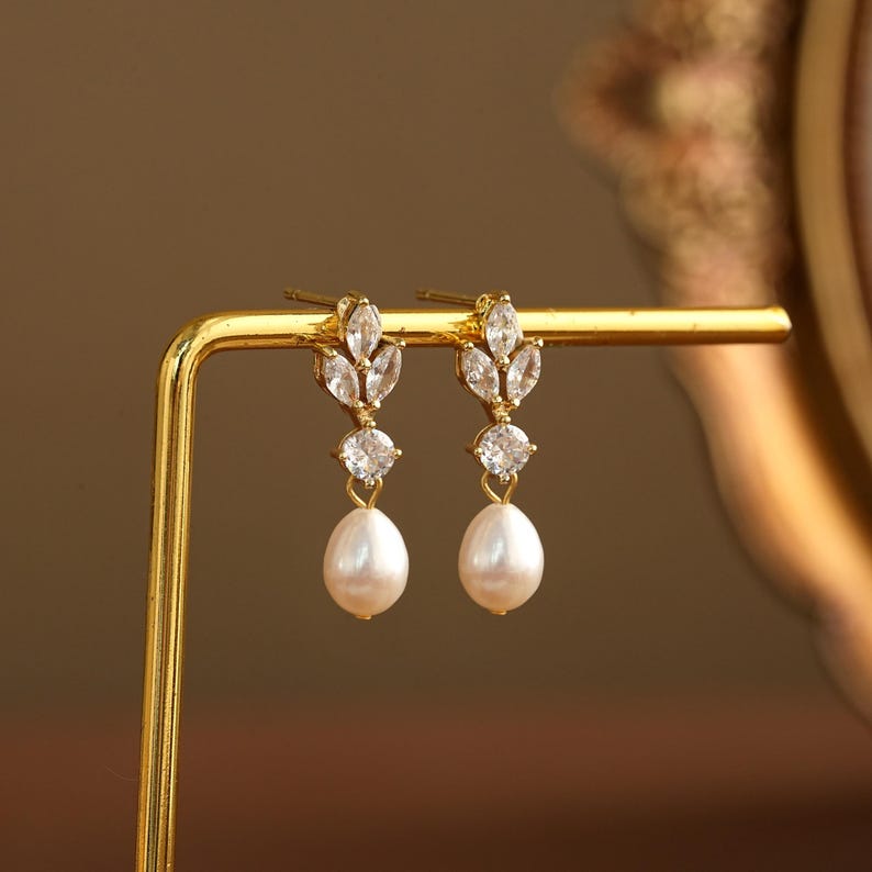Dainty Shine Earrings & Necklace Sets