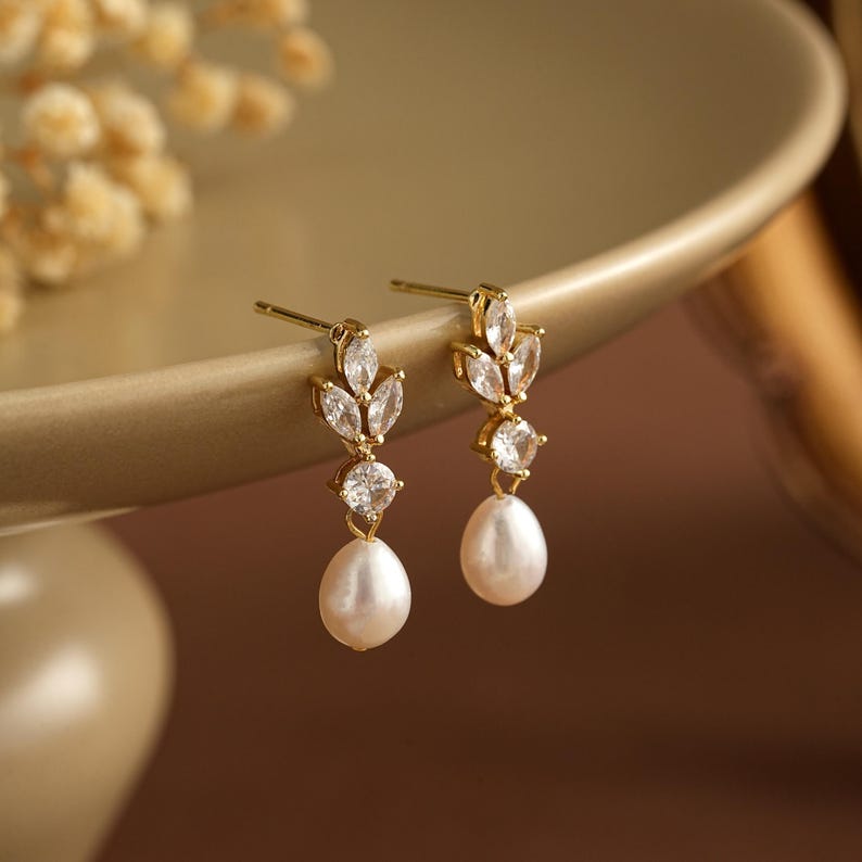 Dainty Shine Earrings & Necklace Sets