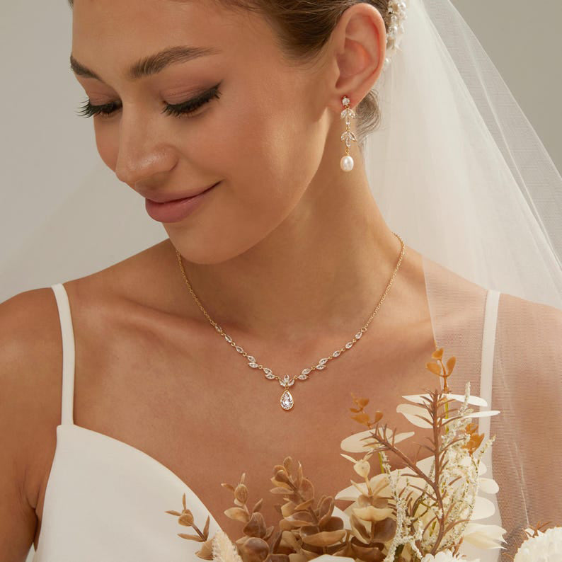Dainty Bridal Necklace