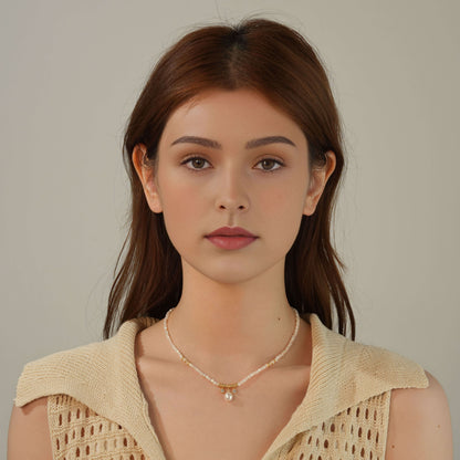 Chic Baroque Pearl Necklace